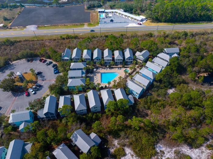 Barefoot Cottage B28 by Pristine Properties Vacation Rentals