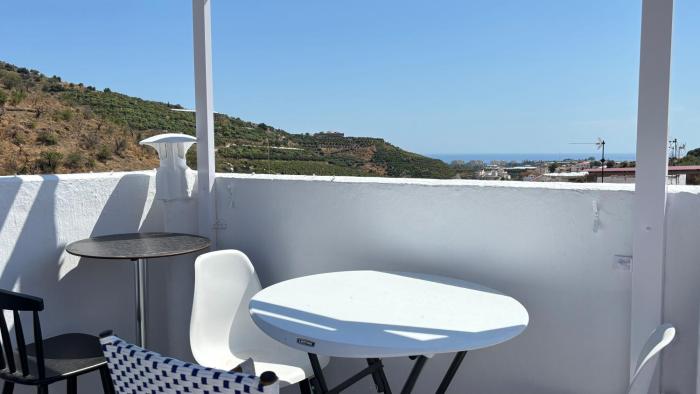 Rooftop Sea View House in Algarrobo Pueblo