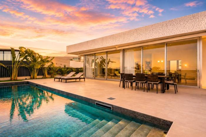Luxury Villa Martina,private heated pool , jacuzzi ABAMA
