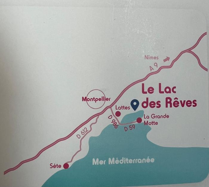Mobilhome très ombragé au Lac des rêves