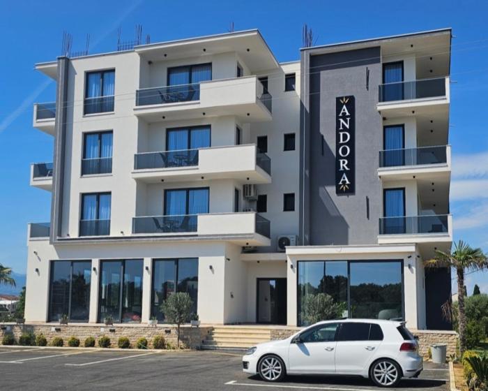 AnDora
