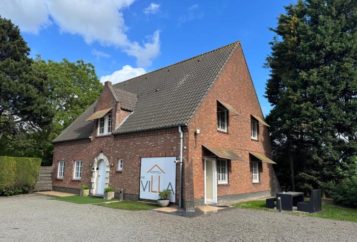 Hotel De Villa