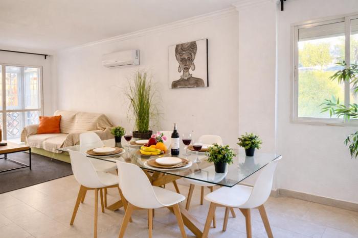 Tranquil Coastal Boutique Apartment for 12 by TuriVida