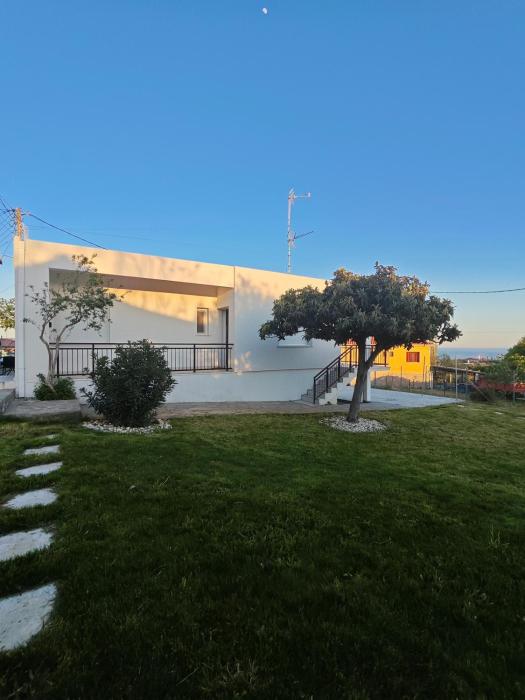 Giannis house