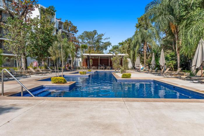 Family Apartment in Pto Vallarta Pool and Gardens