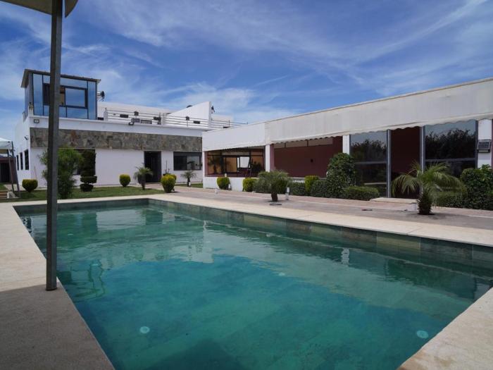 Majestia - Luxury Villa with Private Pool & BBQ