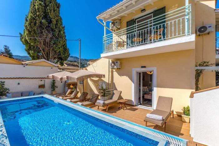 Villa Mariana by Villa Plus