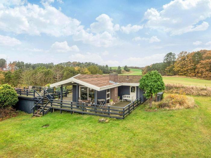 6 persons tranquil cottage in Knebel
