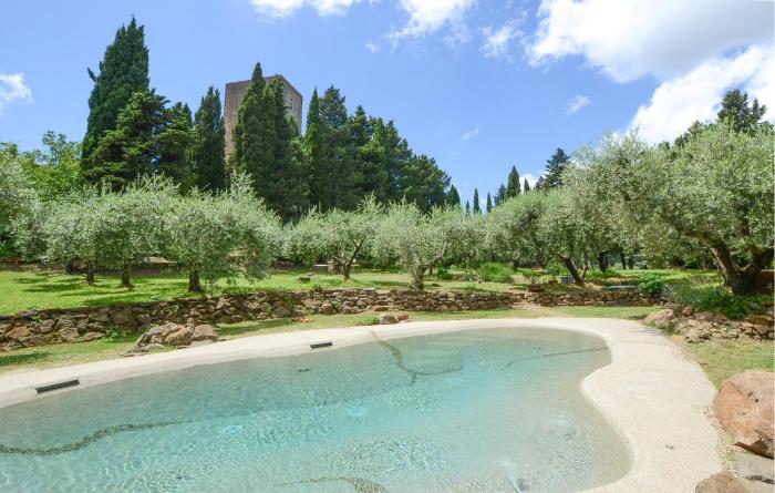 Beautiful Home In Montecatini Val Di Cec