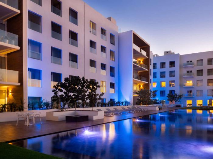 Luxury 2BR Condo Walk to Marina and Medano Beach