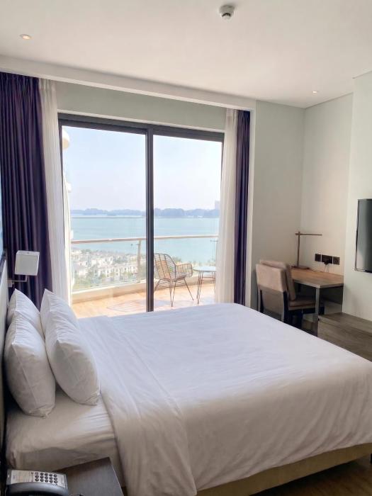 Residence By the Ha Long Beach Citadines Marina 1BR