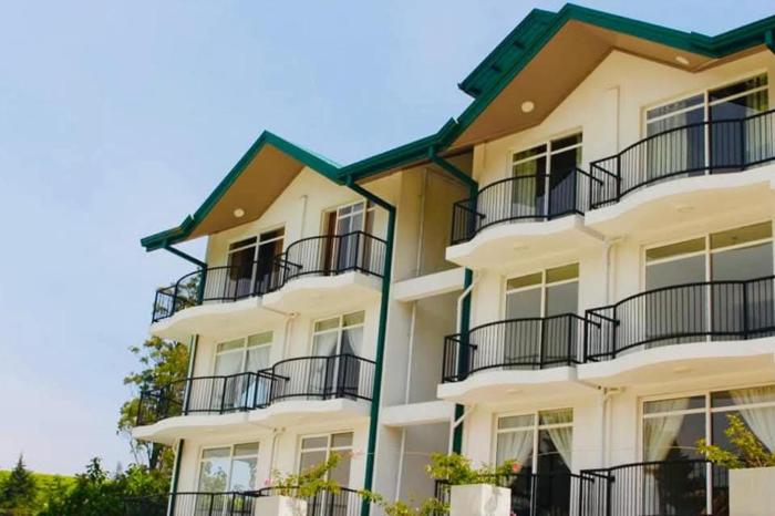 Lake Infinity Luxury Condos