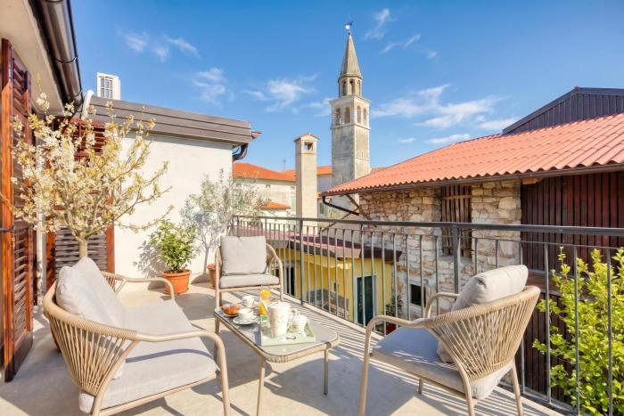 Vila Leonarda with Terrace and Garden - Happy Rentals