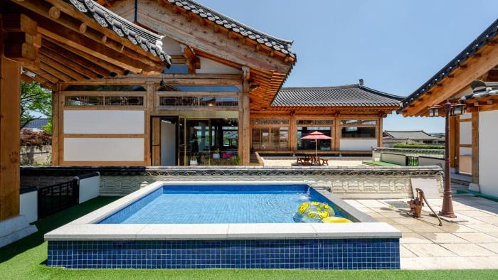 Gyeongju Hanok Stay Cheonwon Maeul