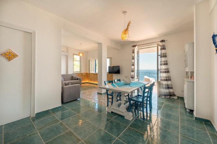 Grecale Beachfront Apartment direct beach access