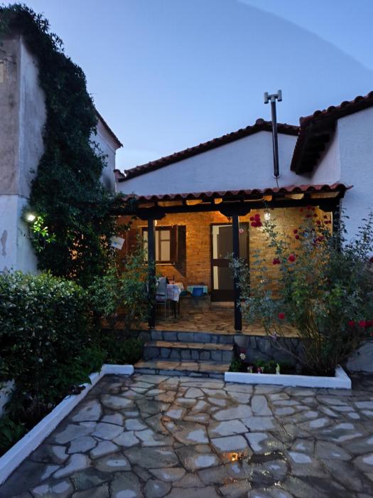 Detached House in Sykia