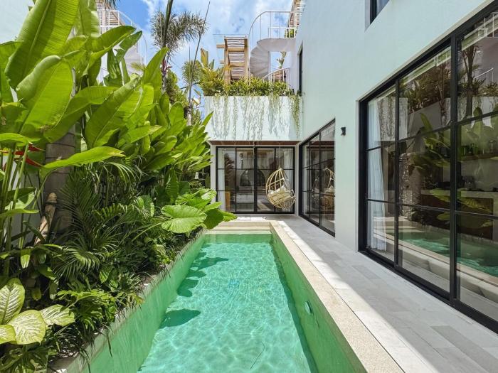 Casa Cemagi - Designer Villa with Gym & Rooftop Lounge