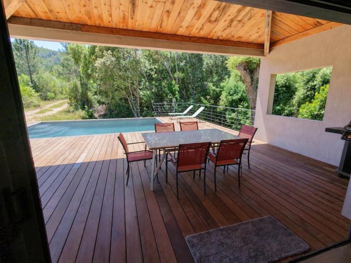 Superbe villa avec piscine pour 6 pers proche des piscines naturelles du Cavu à Sainte lucie de Porto-Veccchio