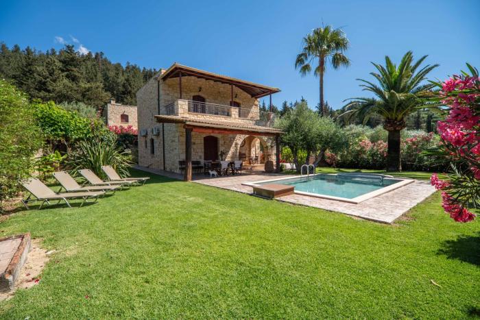 Villa Vrisses by PosarelliVillas