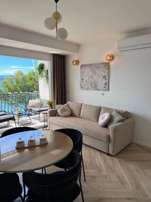 Modern Apartment Olive 30 Meters From The Beach in Duce