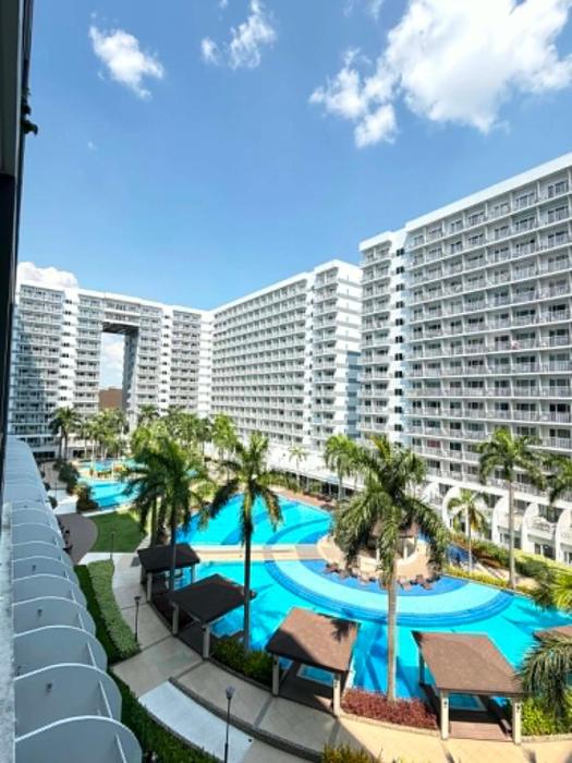 Shell Residences MOA Condotel near Naia - RhoiVC