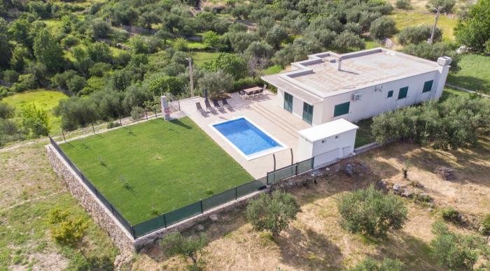 Villa Ivka HEATED POOL and beautiful view