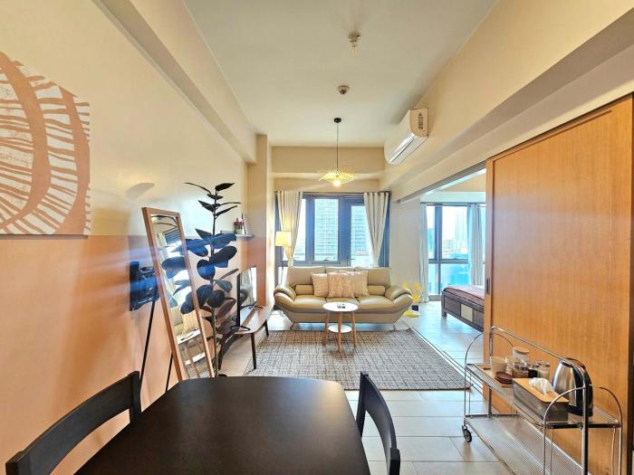 Terracota Glow 1BR Condo near Greenbelt Mall