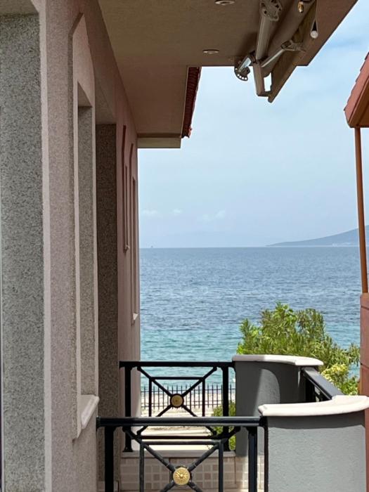 Stella Maris sea front studios