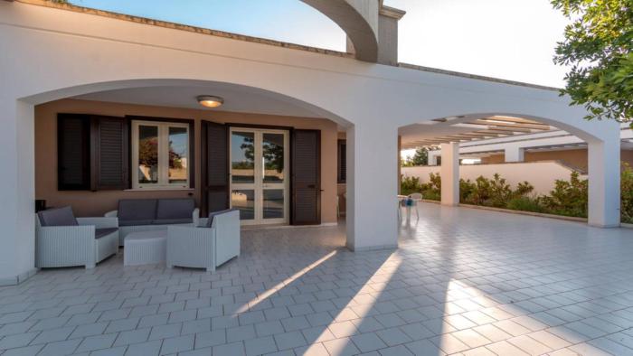 Villa Blumare by Ville Refolo