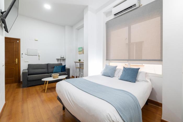 Holidays2Malaga Carreteria 97 Loft High Speed WIFI