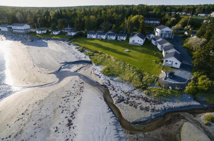 Hunts Point 1-BR Coastal Retreat - Cottage # 8