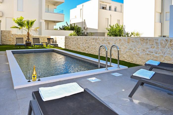 Onix Residence with private pool