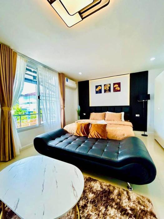 Rock Private Pool Villa Phuket