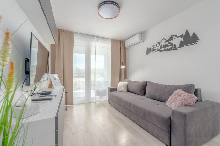 SkyFlat Bratislava-New Apartment near Airport Free Parking