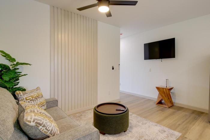 Near Dtwn & UT! Updated Knoxville Apartment