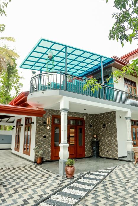 Airport Breeze Luxury Villa