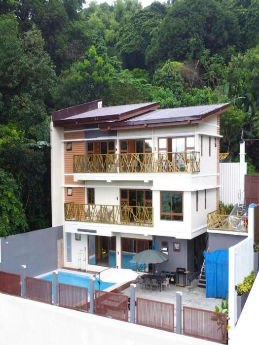 Brand New Villa with Pool & Majestic Mountain Views