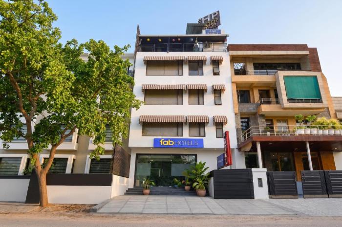 FabHotel Harsh Paradise - Malviya Nagar