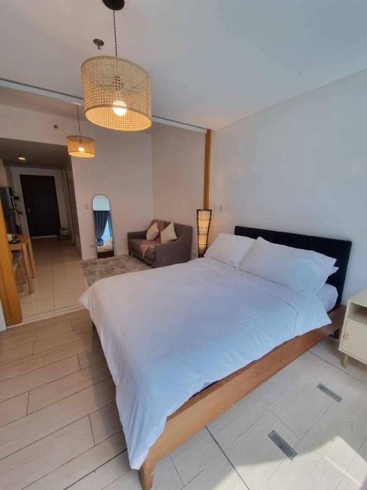 Comforting Luxurious 1-BR in Uptown BGC with Pool