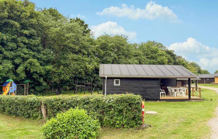 2 Bedroom Cozy Home In Vejle