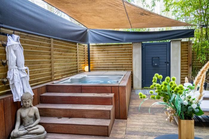 Appartement en centre ville Jacuzzi & parking