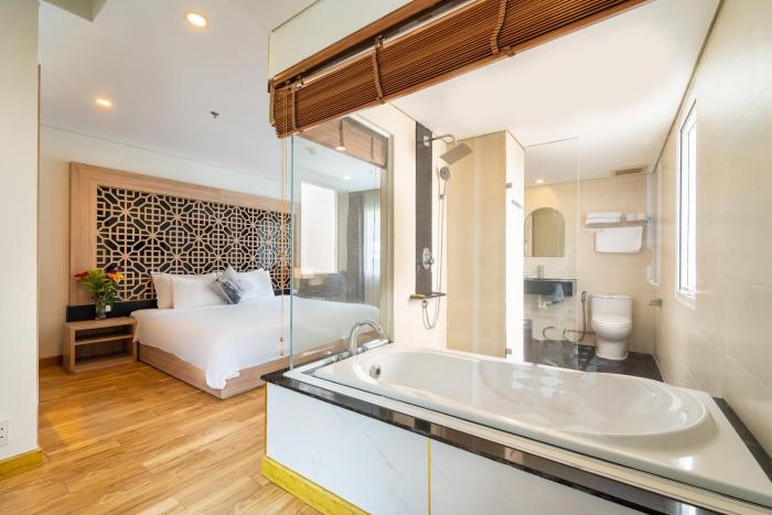 Gemini Saigon LUXURY