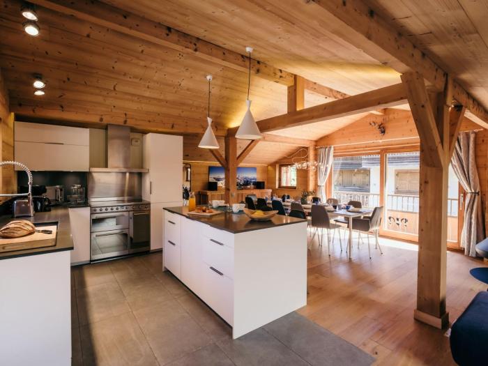 Chalet 4★, 15 pers, La Clusaz, sauna, centre village, 7 chambres - FR-1-304-177
