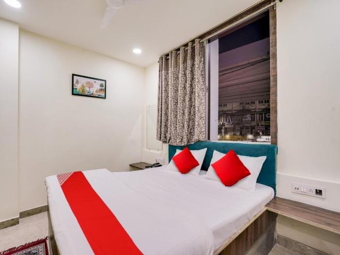 HOTEL O M J HEIGHTS