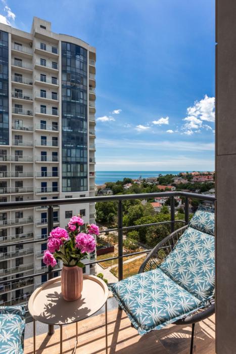 Platinum sea view