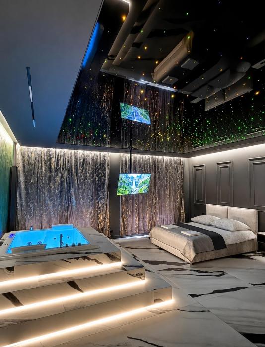Deluxe Starlight Jacuzzi Apartment & Parking