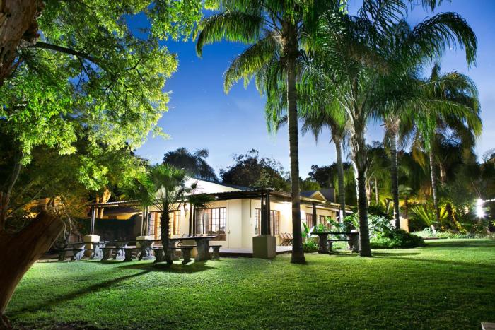 Riverbank Lodge
