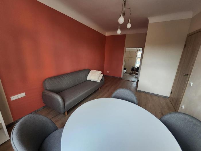 Vintage charm at modern living, private parking, 7 min Old Riga