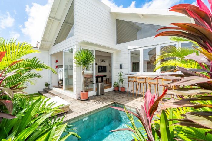 2BR Canggu Villa - Private Pool & Billiards