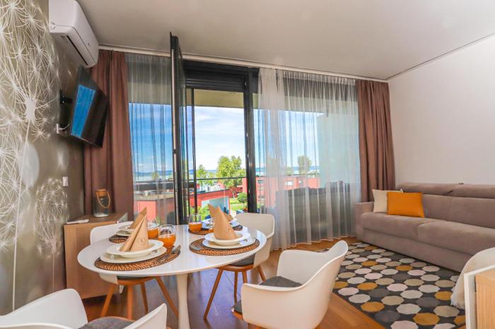 BL Waterside 55